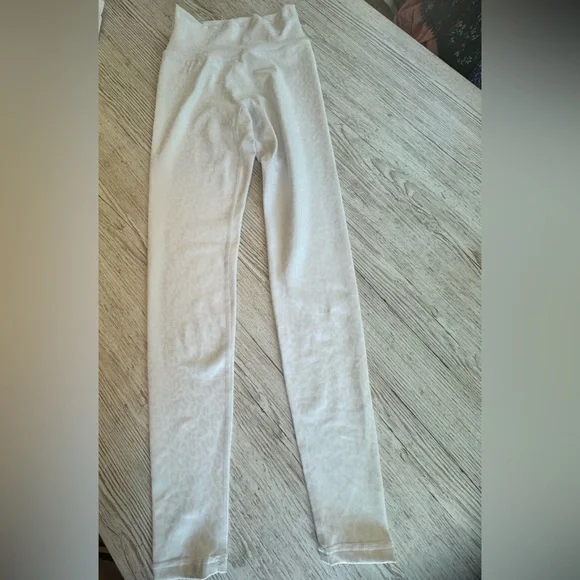 Buffbunny Leggings Shiny White Leopard High Waist Full Length XS - Picture 2 of 11